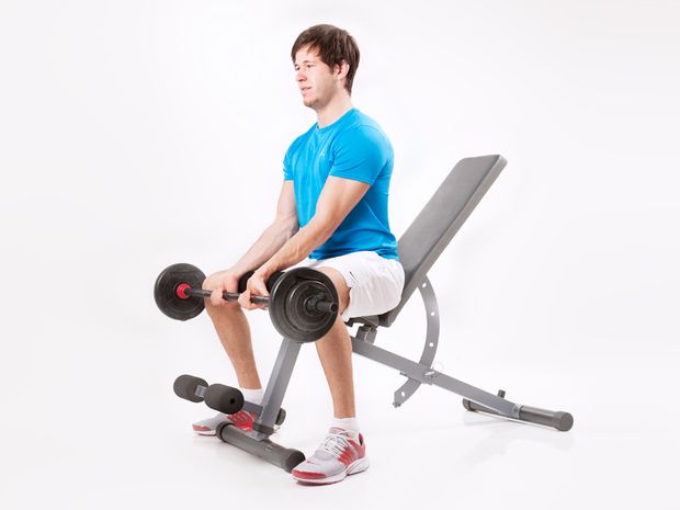 Unterarm-Curls im Untergriff mit Langhantel